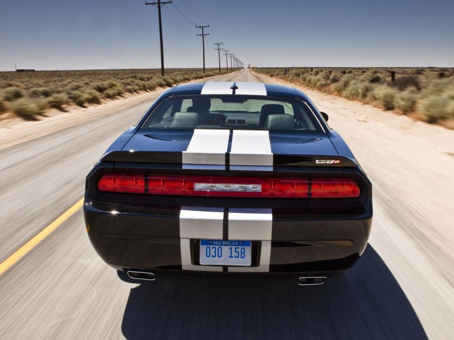  Dodge Challenger SRT8 392 2010 года  (фото 21 из 25)